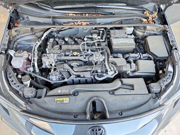 2025 TOYOTA COROLLA SE — Engine bay