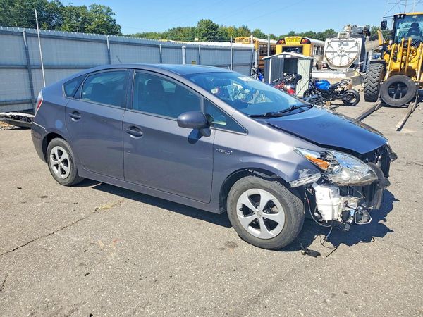 2015 TOYOTA PRIUS