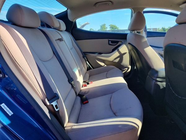 2014 HYUNDAI ELANTRA GLS (Middle)