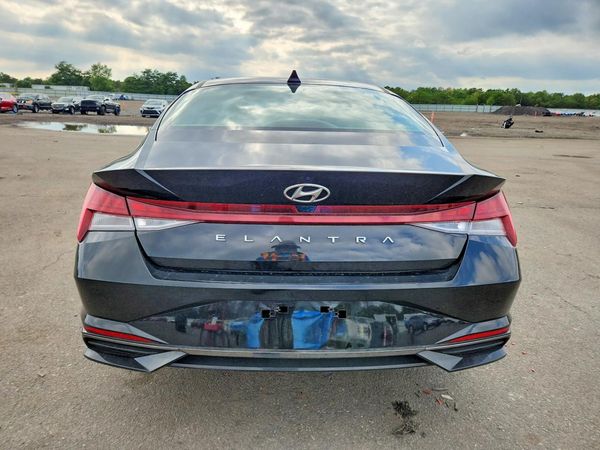 2022 HYUNDAI ELANTRA