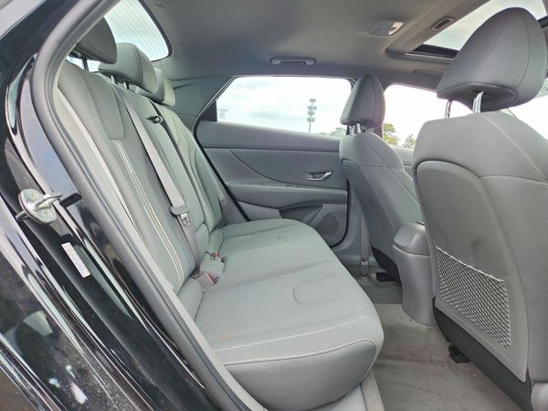 2022 HYUNDAI ELANTRA