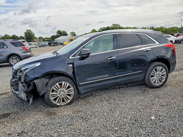 2017 CADILLAC XT5