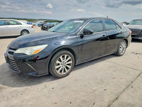 2016 TOYOTA CAMRY