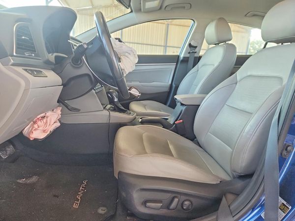 2017 HYUNDAI ELANTRA