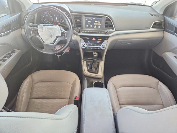 2017 HYUNDAI ELANTRA