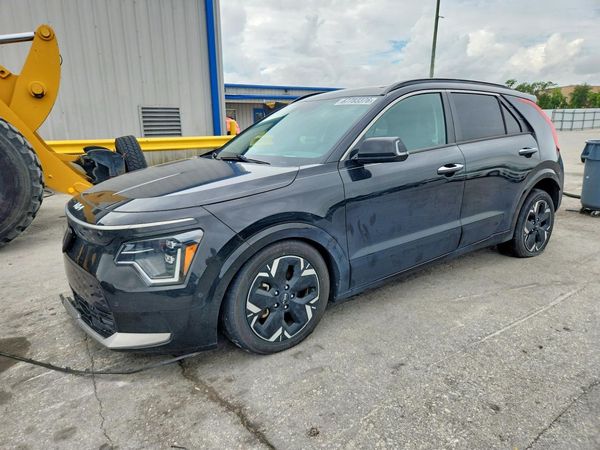 2023 KIA NIRO