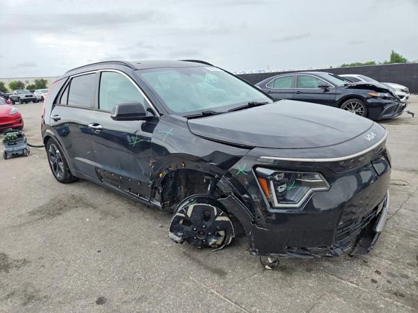 2023 KIA NIRO