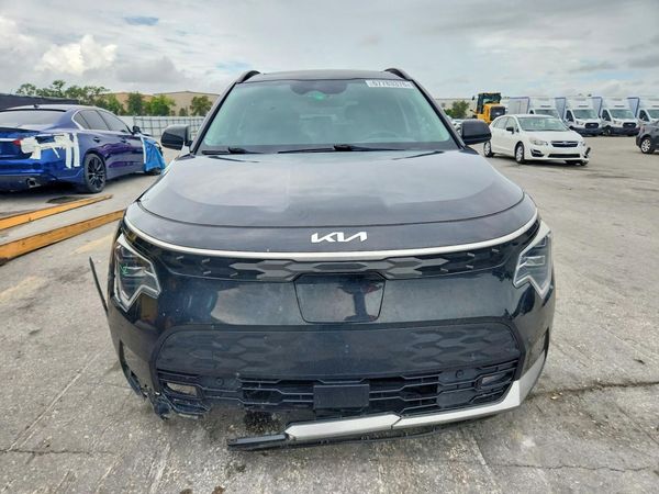 2023 KIA NIRO