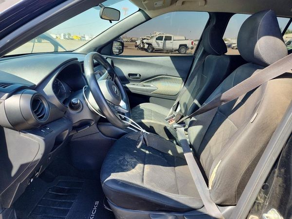 2019 NISSAN KICKS — DENT