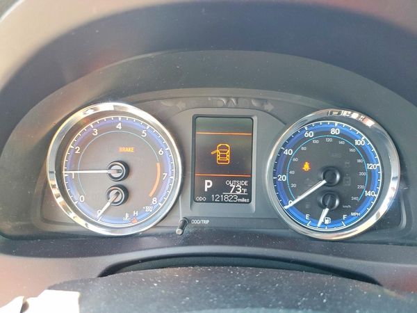 2018 TOYOTA COROLLA