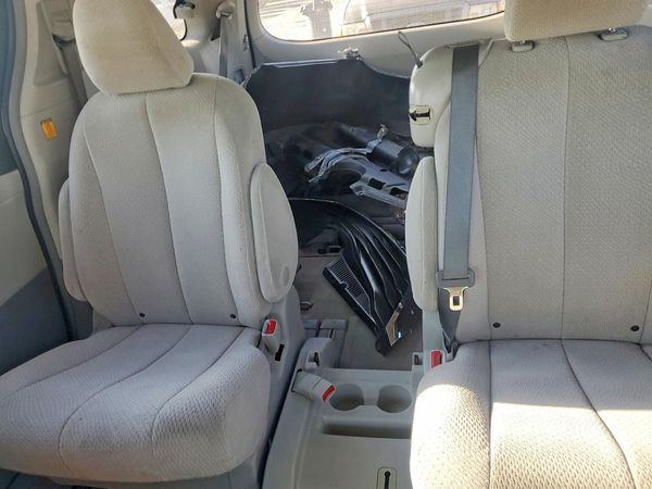 2013 TOYOTA SIENNA