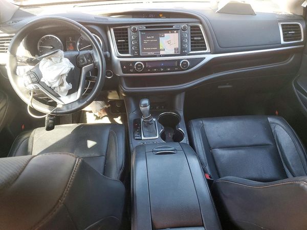 2015 TOYOTA HIGHLANDER — CKPT
