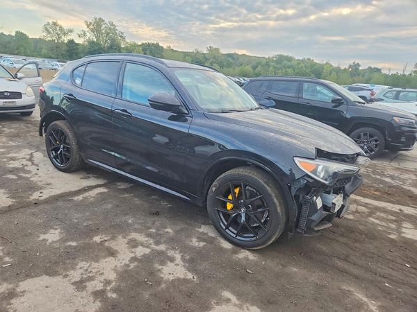 2021 ALFA ROMEO STELVIO