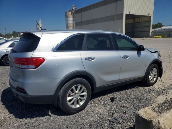 2016 KIA SORENTO L / LX