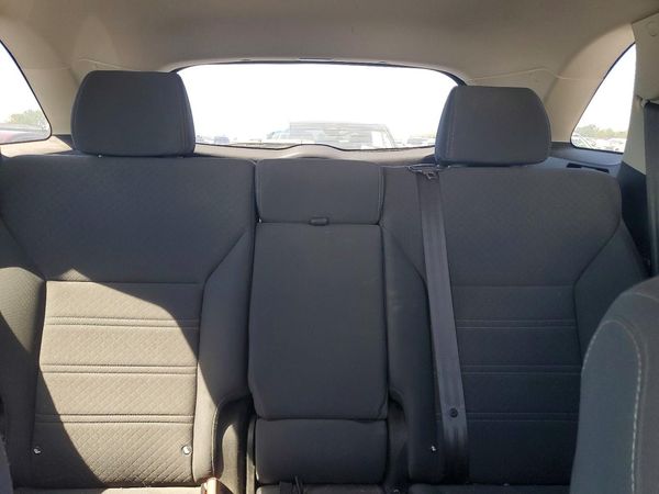 2016 KIA SORENTO L / LX