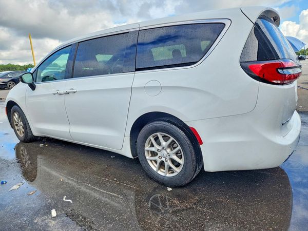 2026 CHRYSLER PACIFICA Select — DSRA