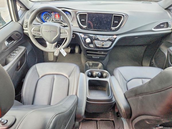 2026 CHRYSLER PACIFICA Select — CKPT