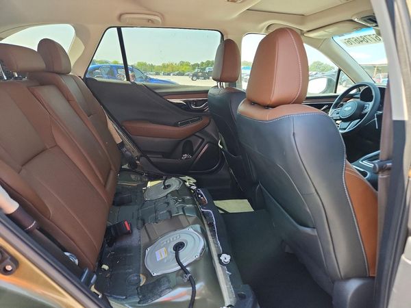 2022 SUBARU OUTBACK Touring