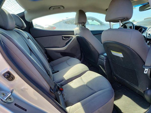 2013 HYUNDAI ELANTRA