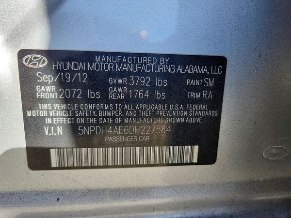 2013 HYUNDAI ELANTRA