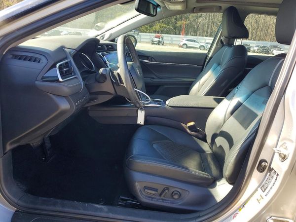 2018 TOYOTA CAMRY