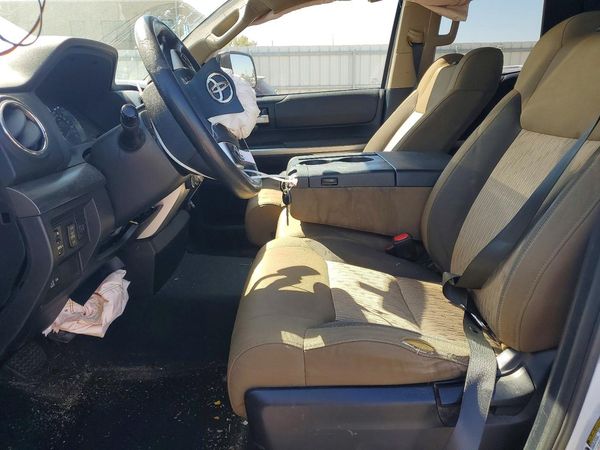 2014 TOYOTA TUNDRA SR5 — DENT