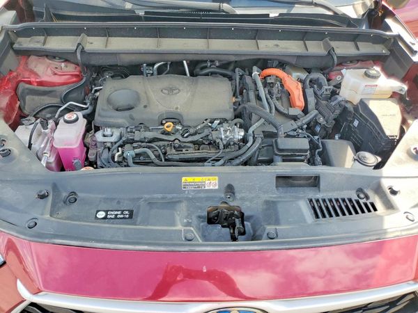 2023 TOYOTA HIGHLANDER — Engine bay