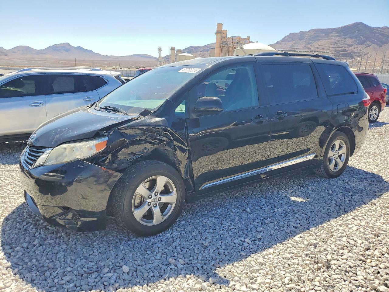 2017 TOYOTA SIENNA