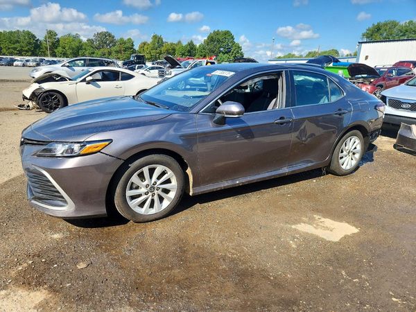 2024 TOYOTA CAMRY