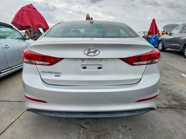 2017 HYUNDAI ELANTRA SE Base