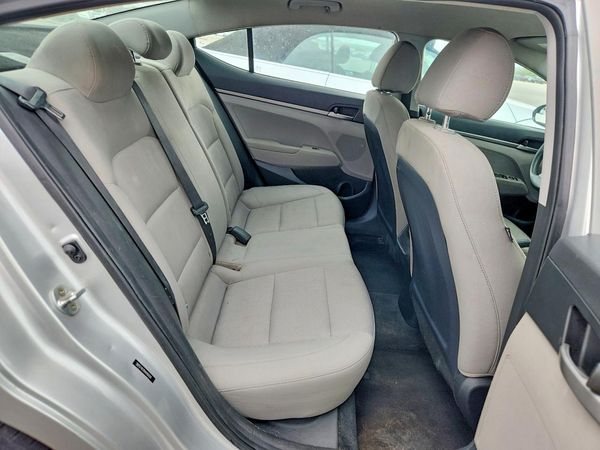 2017 HYUNDAI ELANTRA SE Base