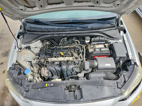 2017 HYUNDAI ELANTRA SE Base