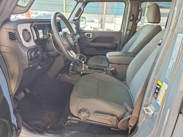 2024 JEEP WRANGLER Sahara 4XE