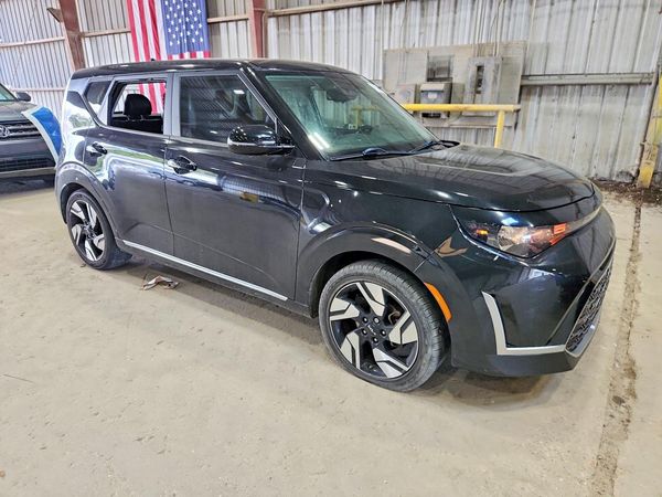 2023 KIA SOUL GT Line — Passenger 3/4
