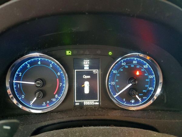 2017 TOYOTA COROLLA