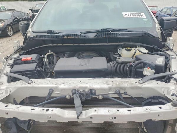 2019 CHEVROLET SILVERADO RST — Engine bay