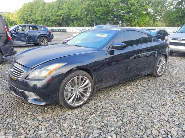 2013 INFINITI G37