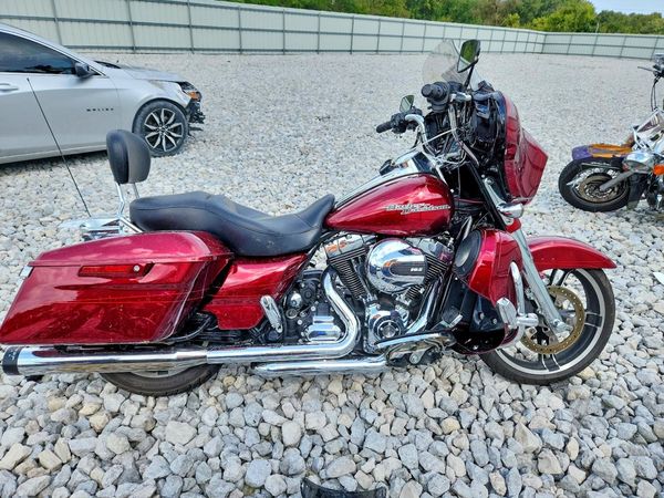 2016 HARLEY-DAVIDSON FL