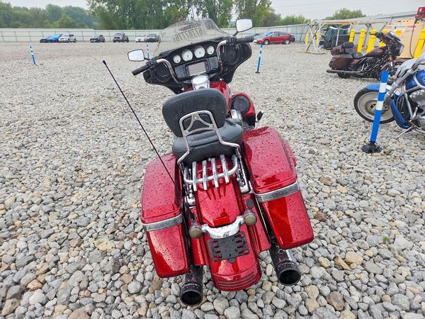 2016 HARLEY-DAVIDSON FL