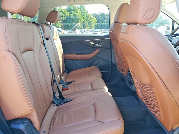 2023 AUDI Q7