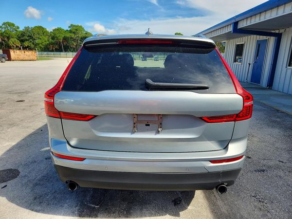 2018 VOLVO XC60 Momentum — DIRR