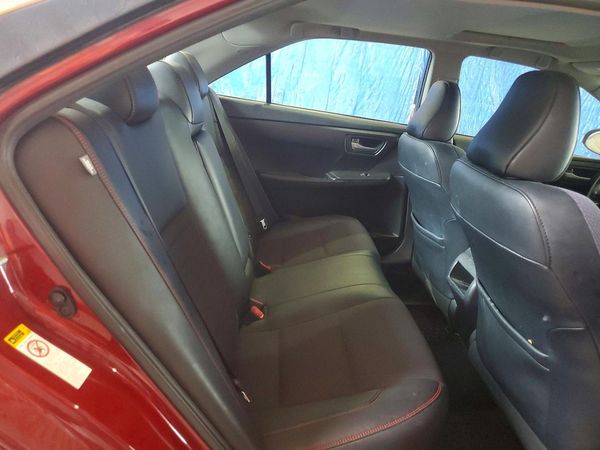 2016 TOYOTA CAMRY