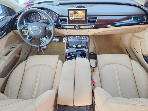 2016 AUDI A8 quattro L
