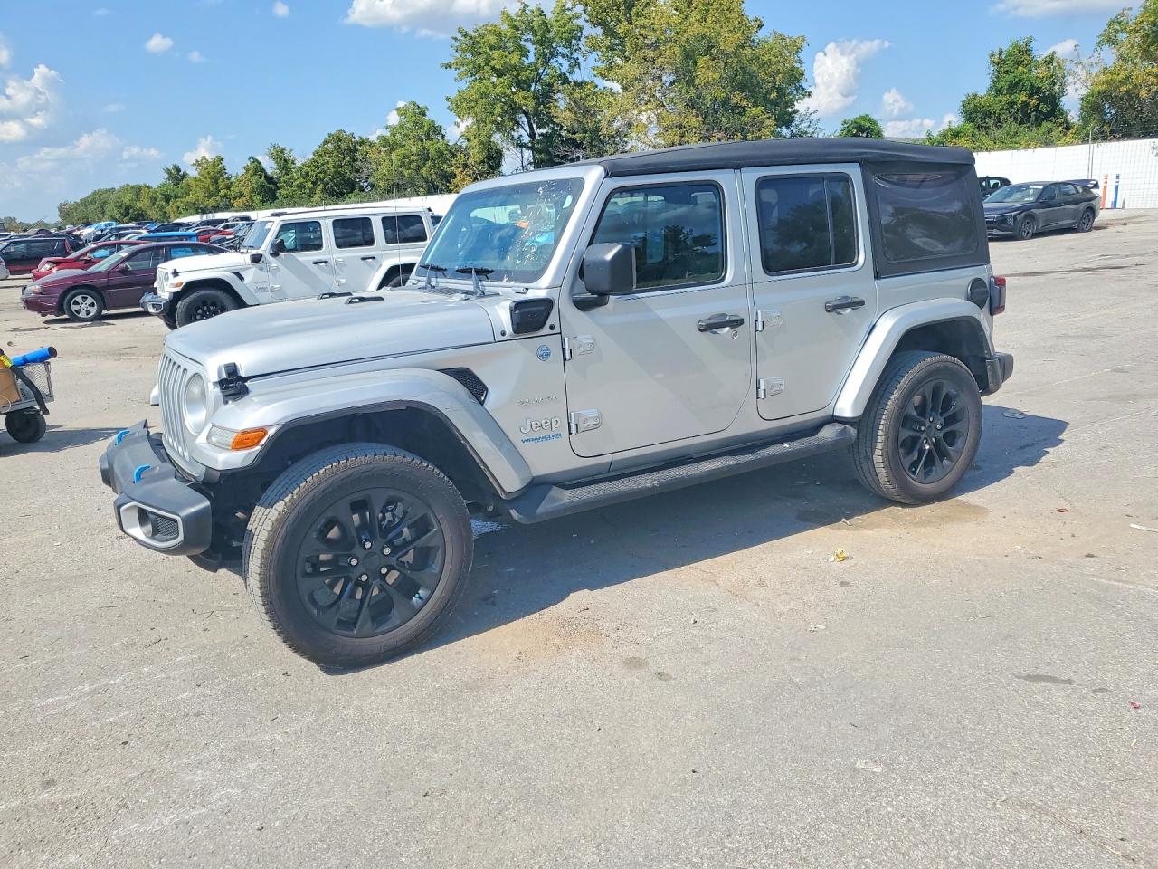 2022 JEEP WRANGLER UNLIMITED Unlimited Sahara 4XE — Front 3/4