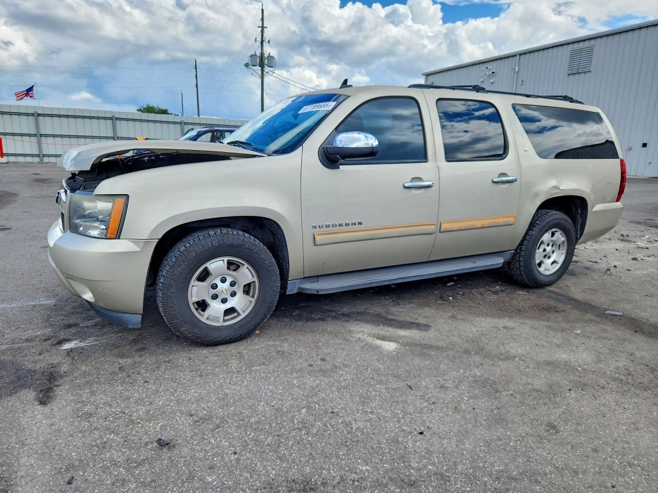 2013 CHEVROLET SUBURBAN LT