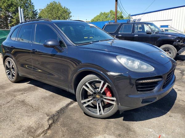 2014 PORSCHE CAYENNE Turbo