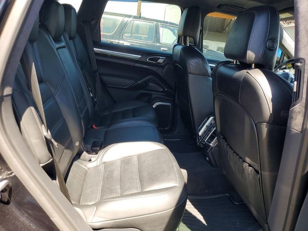 2014 PORSCHE CAYENNE Turbo