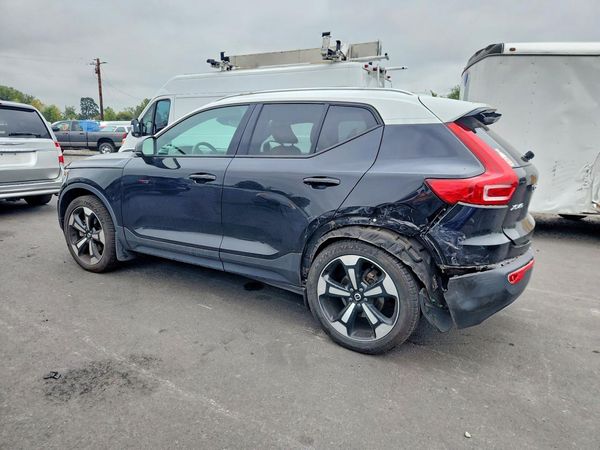 2020 VOLVO XC40 — DSRA