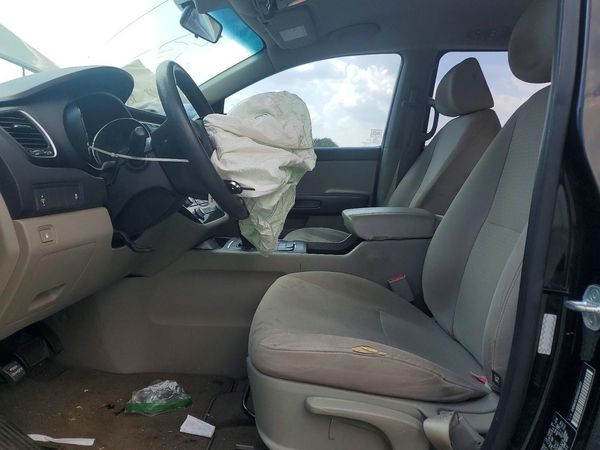 2016 KIA SEDONA