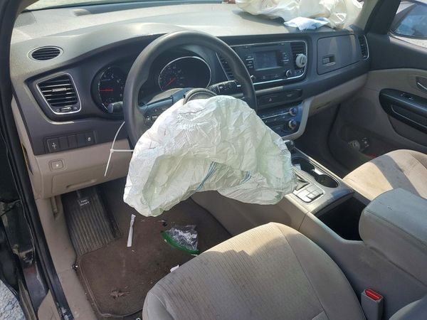 2016 KIA SEDONA